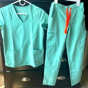 Figs Limited edition set- my favorite xxs/xxsp